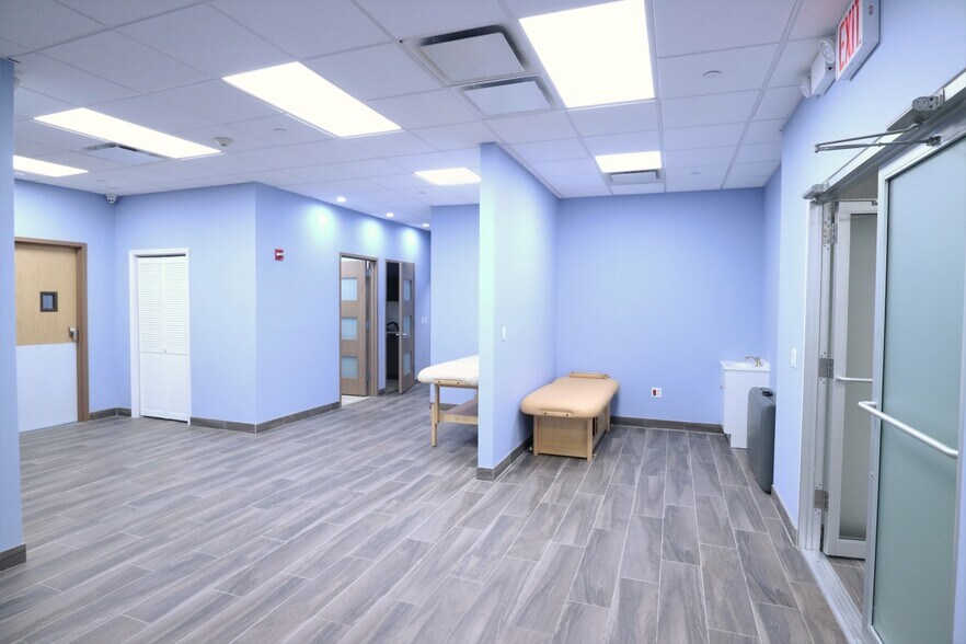 More Photos Of 125 Maiden Ln, New York Medical For Sale