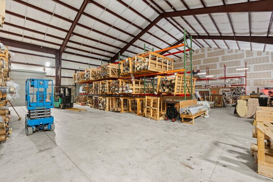 More Photos Of 585 Commonwealth Blvd, Port Orange Manufacturing For Sale