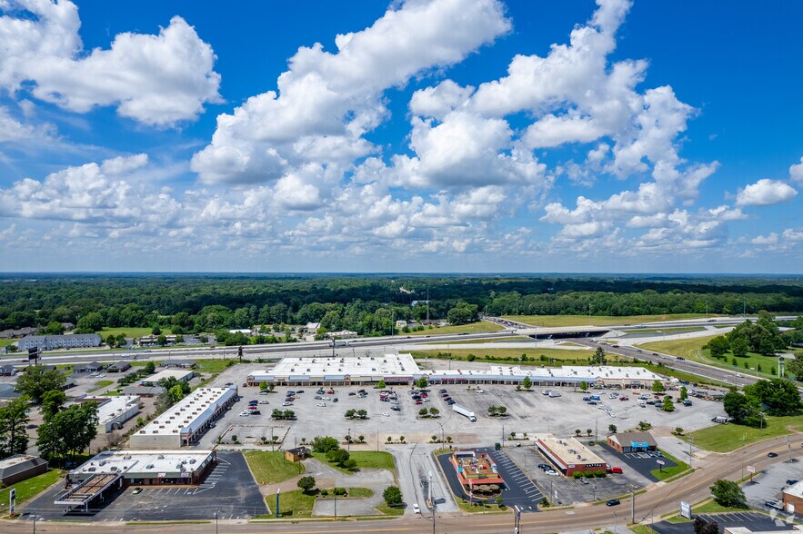 More Photos Of Carriage House Dr, Jackson Unknown For Lease