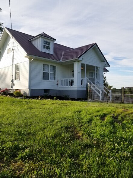 More Photos Of 2714 Brandenburg Rd, Brandenburg Office For Lease