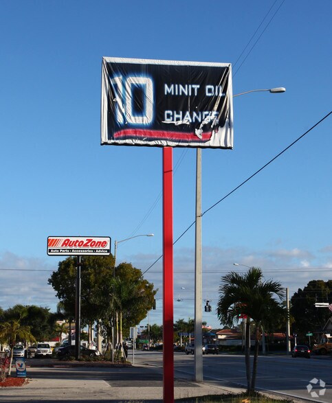 More Photos Of 3018 Cleveland Ave, Fort Myers Auto Repair For Lease