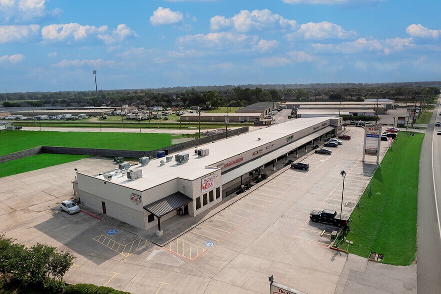 More Photos Of 4700-4750 Fm-2920, Spring Unknown For Lease