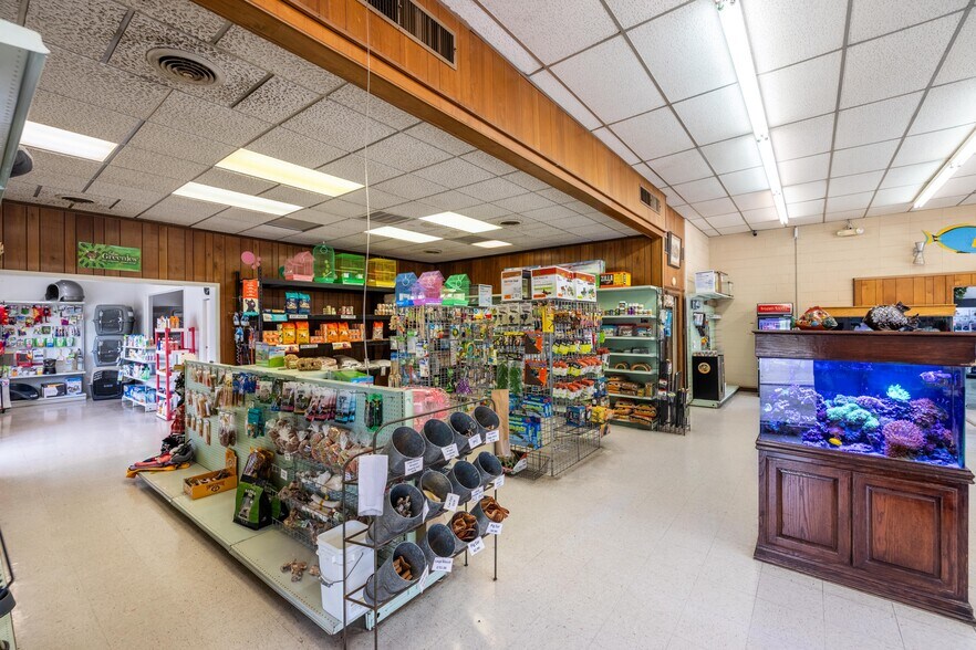 More Photos Of 200 N Main St, Duncanville Storefront Retail Office For Sale