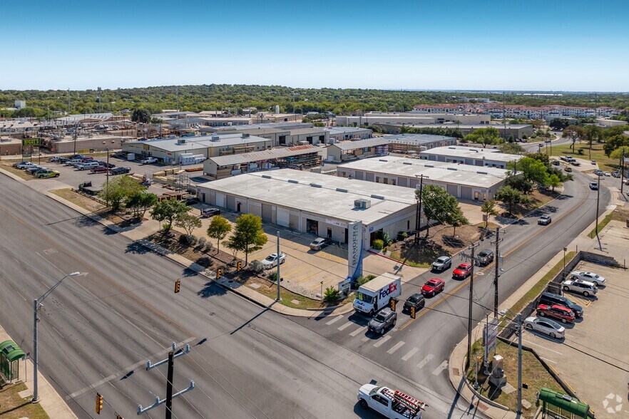 More Photos Of 5504-1 Bandera Rd, San Antonio Unknown For Lease