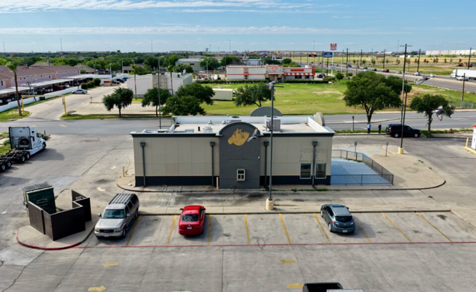 More Photos Of 611 Rancho Viejo Dr, Laredo Fast Food For Lease