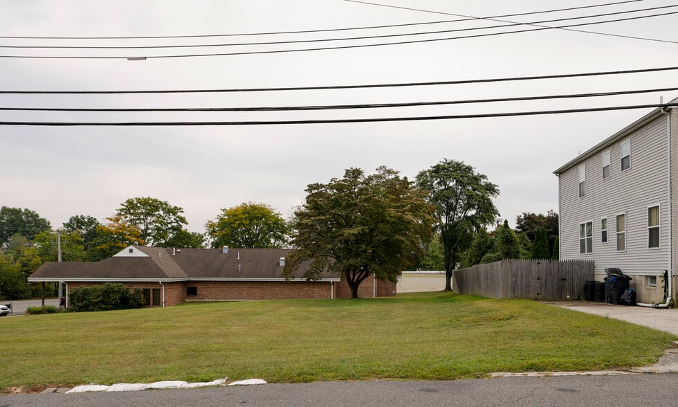 More Photos Of 475 Kedron Ave, Folsom Office For Sale