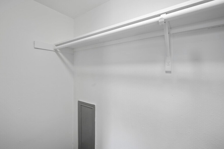 More Photos Of 610 Ferry Rd, Galveston Apartments For Sale