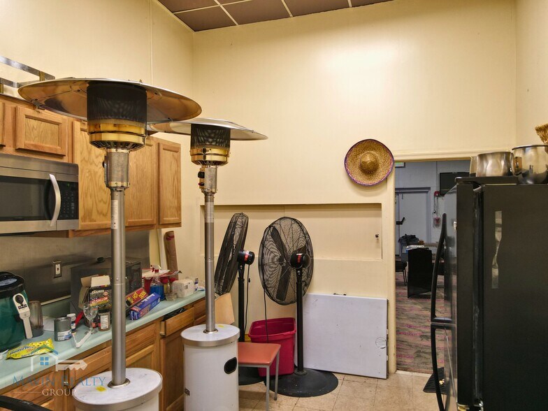 More Photos Of 2035 N Broadway, Baltimore Lodge Meeting Hall For Lease