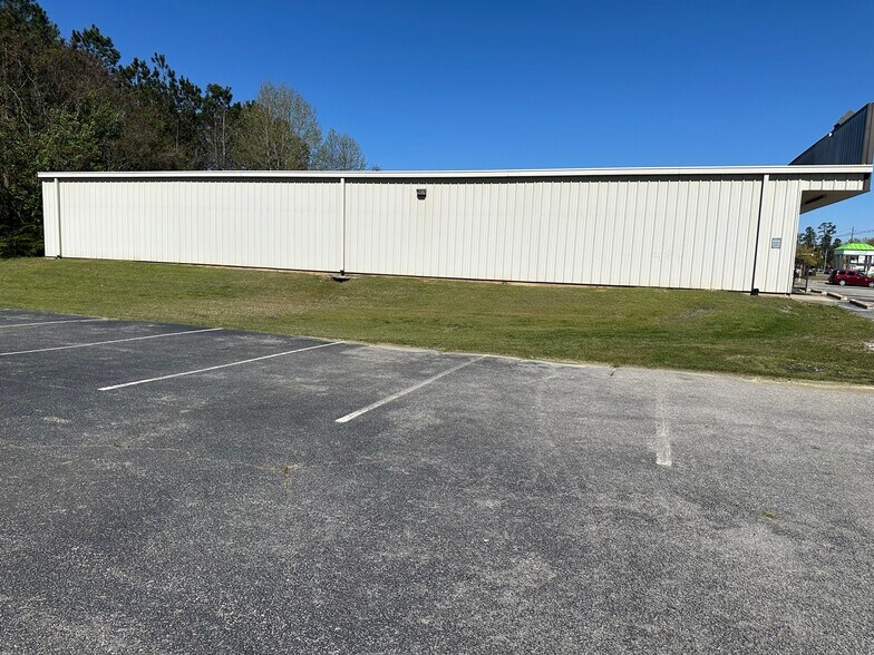 More Photos Of 326 Stonewall Jackson blvd, Orangeburg General Retail For Lease