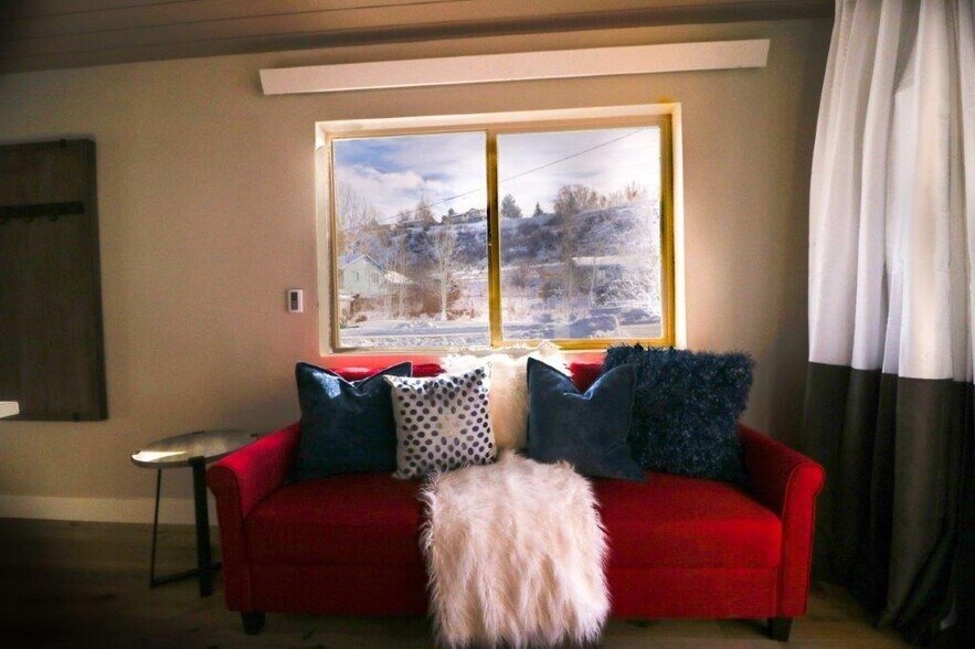 More Photos Of 280 E Washington Ave, Hayden Apartments For Sale