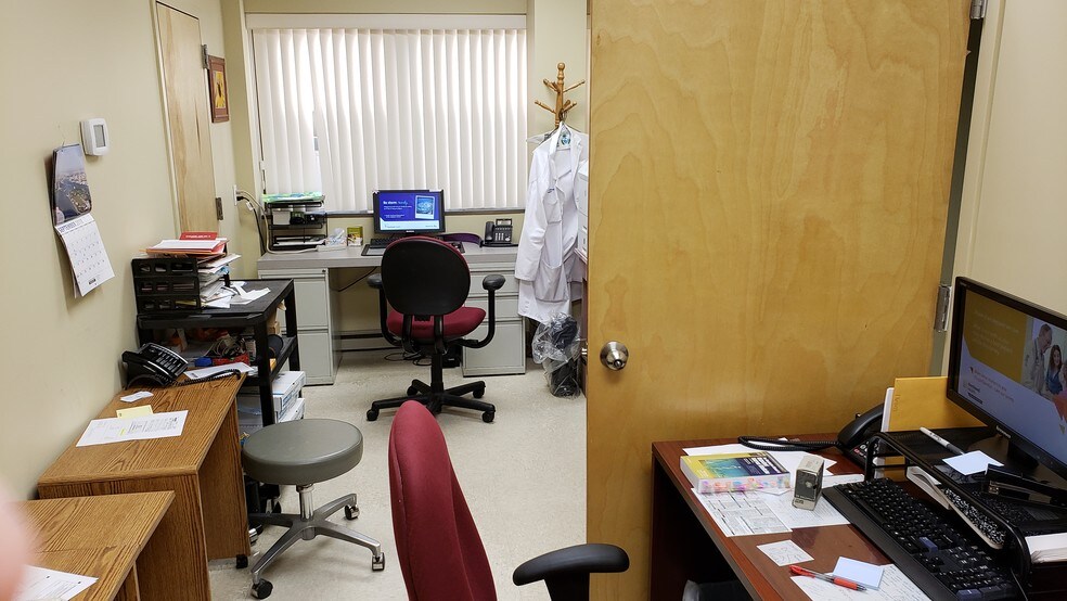 More Photos Of 1 School St, Glen Cove Office For Lease