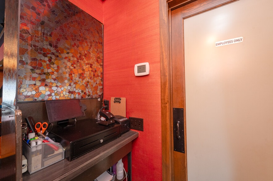 More Photos Of 110 W Orange St, Lancaster Storefront Retail Residential For Sale