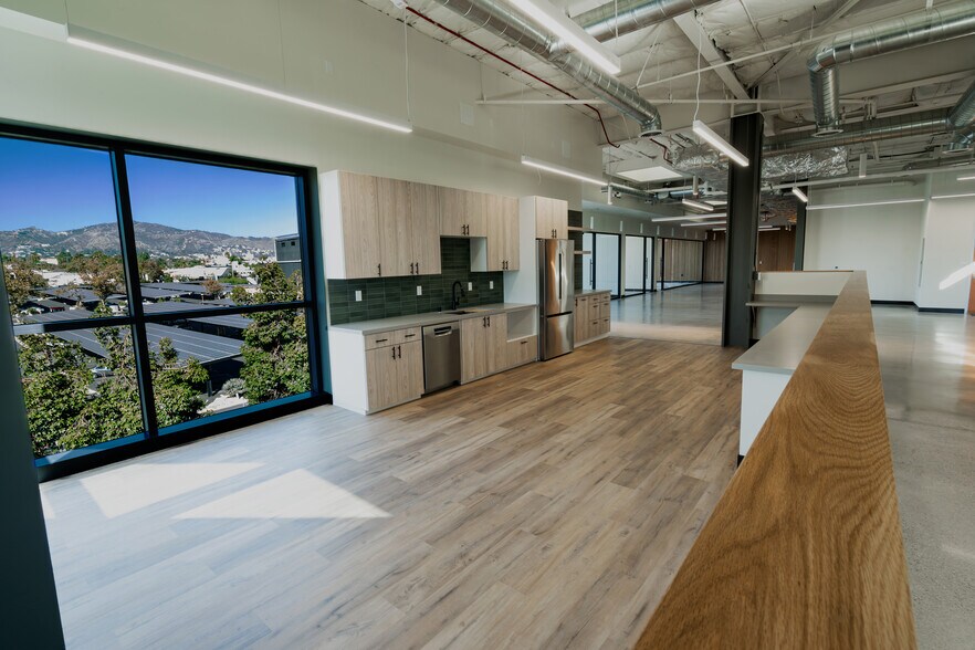 More Photos Of 110 S Fairfax Ave, Los Angeles Office For Lease
