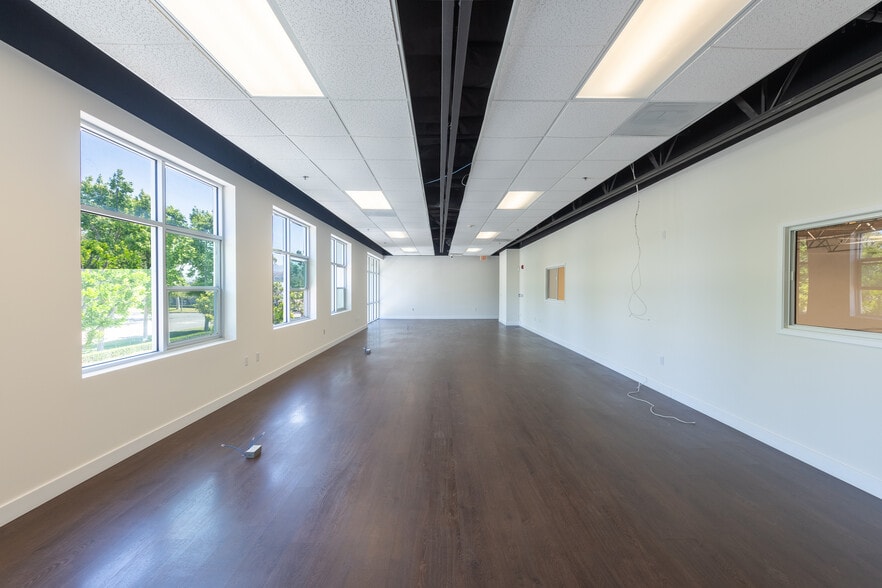 More Photos Of 4750 Calle Carga, Camarillo Manufacturing For Sale