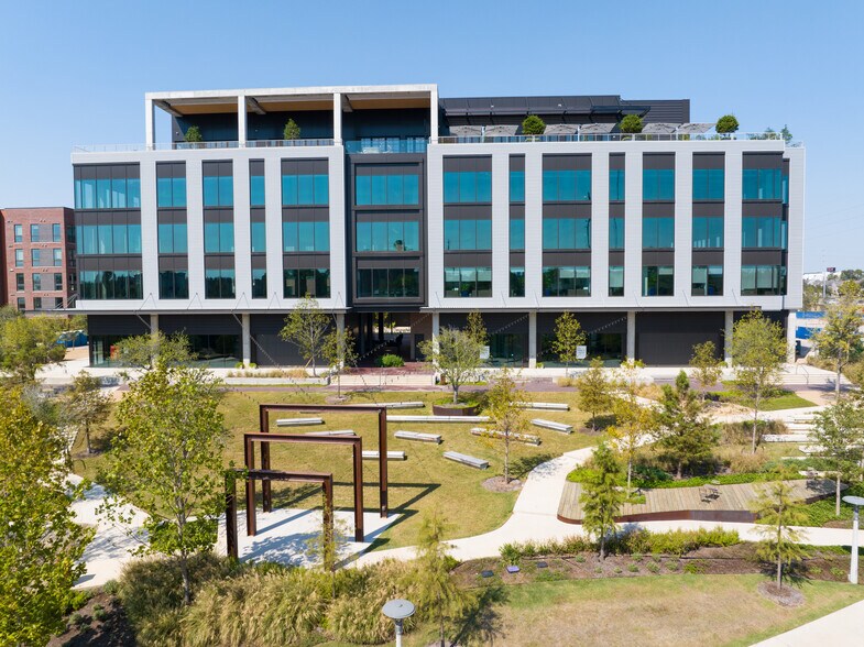 More Photos Of 100 Jensen Dr, Houston Unknown For Lease