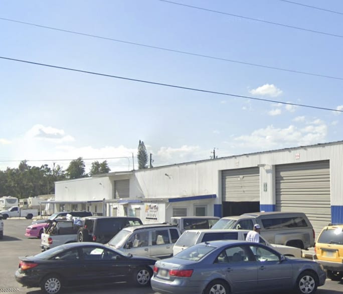 More Photos Of 1266 28th Ave, Bradenton Warehouse For Lease