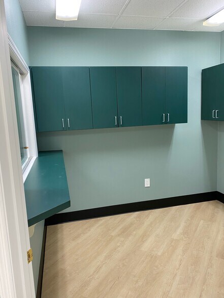 More Photos Of 4950 Hall Rd, Winter Park Office For Lease