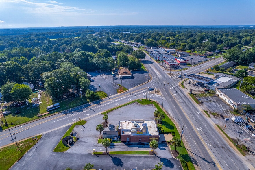 More Photos Of 497 E Blackstock Rd, Spartanburg Restaurant For Lease