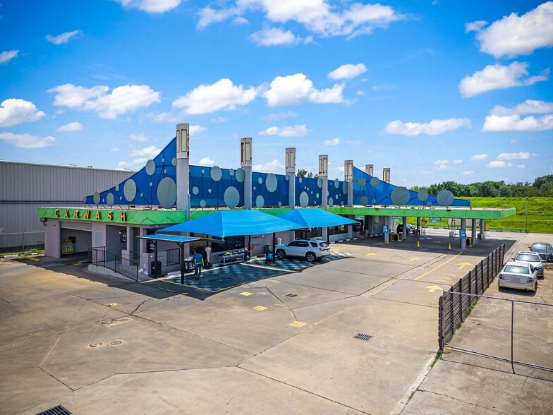 More Photos Of 506 Highway 6 S, Houston Carwash For Sale