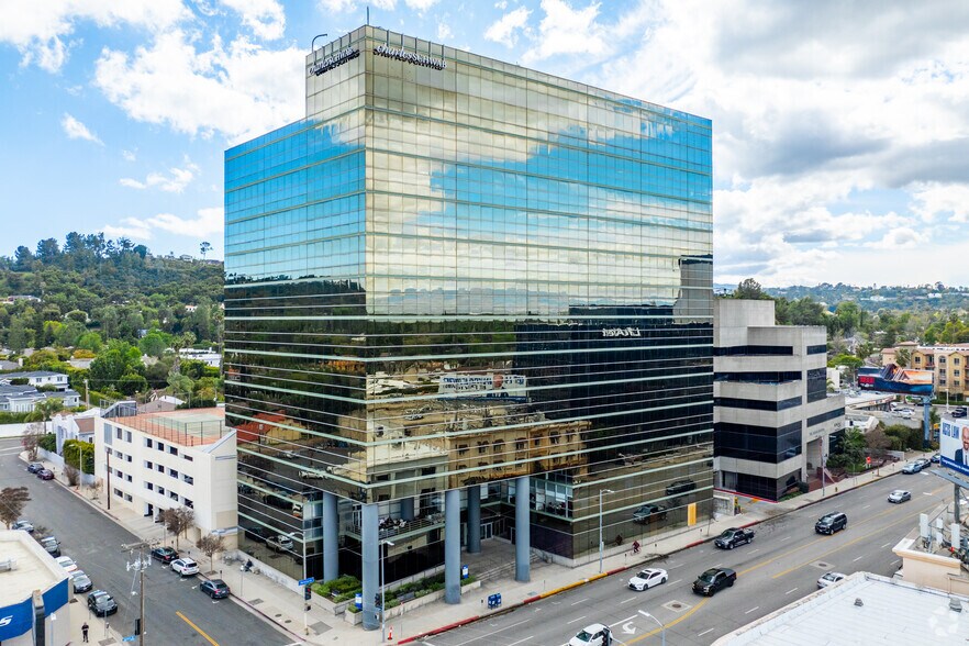 More Photos Of 16000 Ventura Blvd, Encino Office For Lease