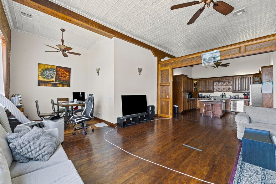 More Photos Of 415 W Madison Ave, Iola Restaurant For Sale