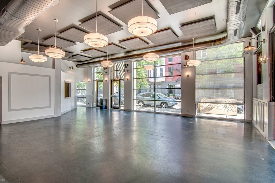 More Photos Of 1700 W Division St, Chicago Apartments For Lease