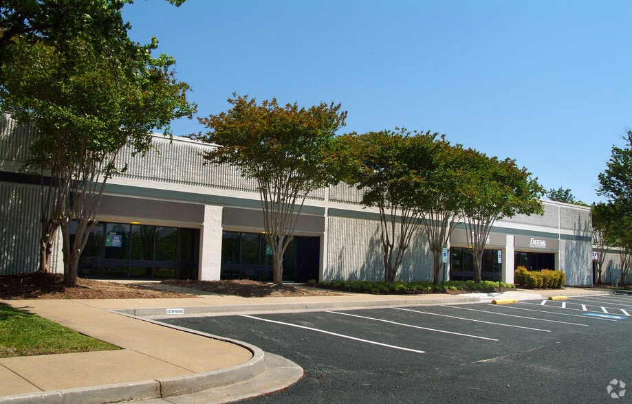 More Photos Of 5625-5663 S Laburnum Ave, Richmond Unknown For Lease