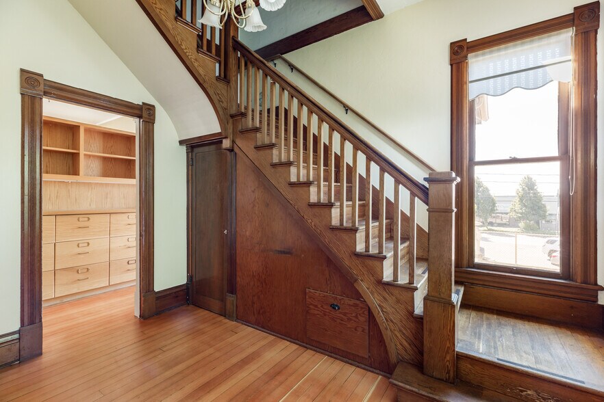 More Photos Of 1199 SE Dock St, Oak Harbor General Retail For Sale