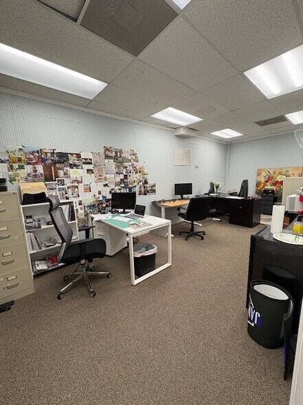 More Photos Of 16824 Gunn Hwy, Odessa Storefront Retail Office For Lease