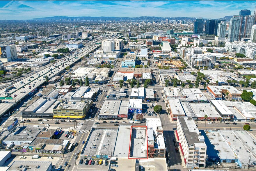 More Photos Of 1506 S Los Angeles St, Los Angeles Showroom For Sale