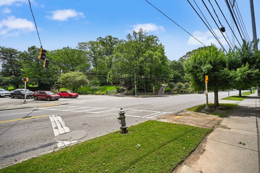 More Photos Of 1624 NE Piedmont Ave, Atlanta Medical For Sale