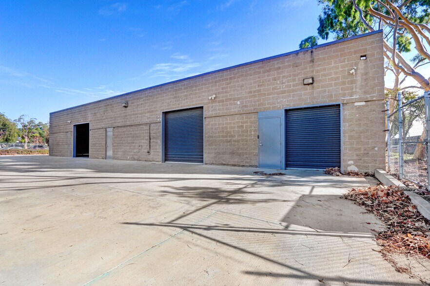 More Photos Of 2075 Knoll Dr, Ventura Manufacturing For Lease