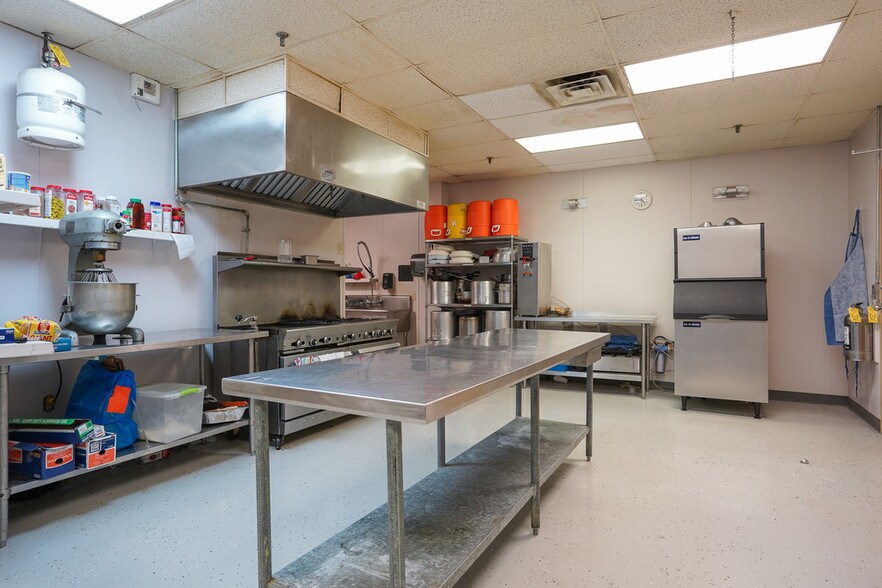 More Photos Of 1110 S 12th St, Fort Smith Religious Facility For Sale