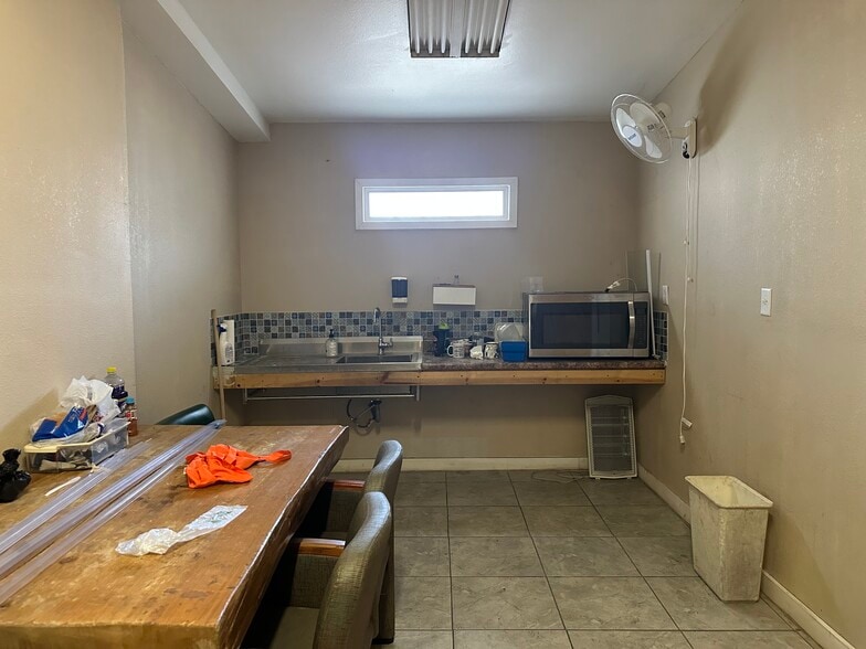 More Photos Of 3901 McPherson Ave, Laredo Freestanding For Sale