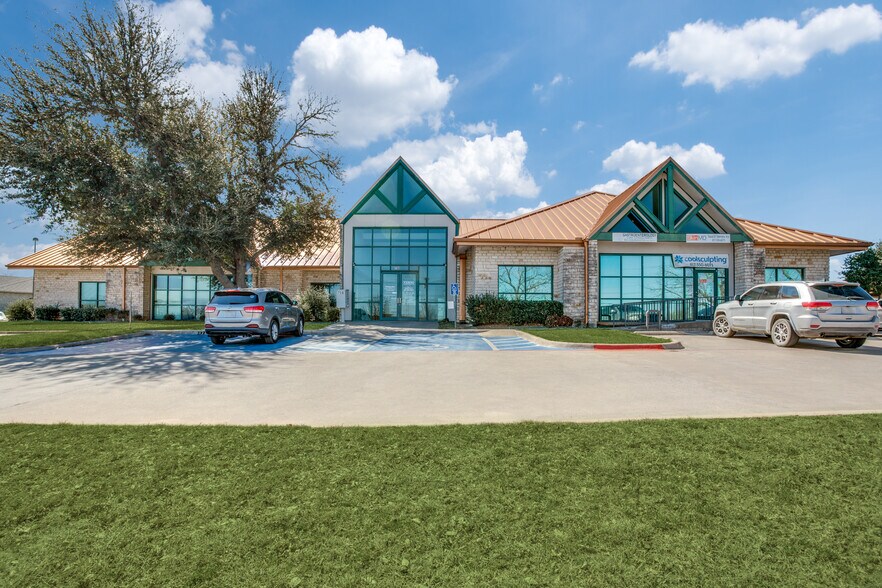 More Photos Of 750 Eureka St, Weatherford Medical For Lease