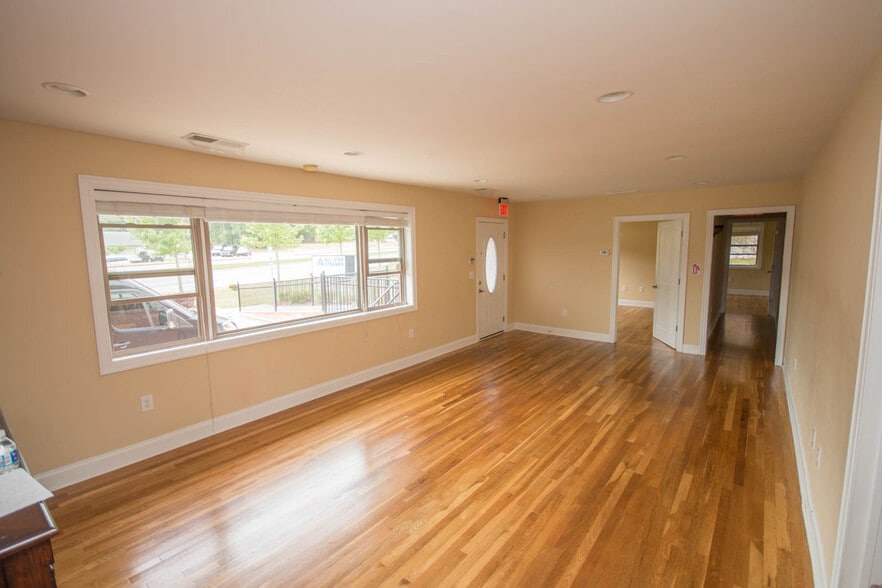 More Photos Of 2642 Loganville Hwy, Grayson Office Residential For Sale