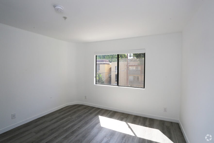 More Photos Of 8815 Cynthia St, West Hollywood Apartments For Sale