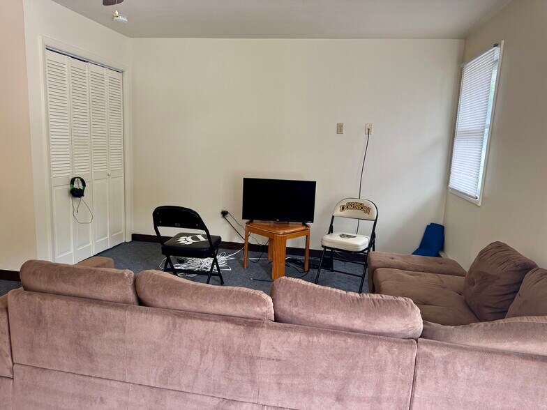 More Photos Of 250 E Water St, Slippery Rock Apartments For Sale