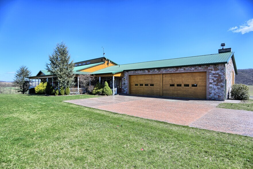 More Photos Of 600 Airport Dr, Mifflintown Flex For Sale