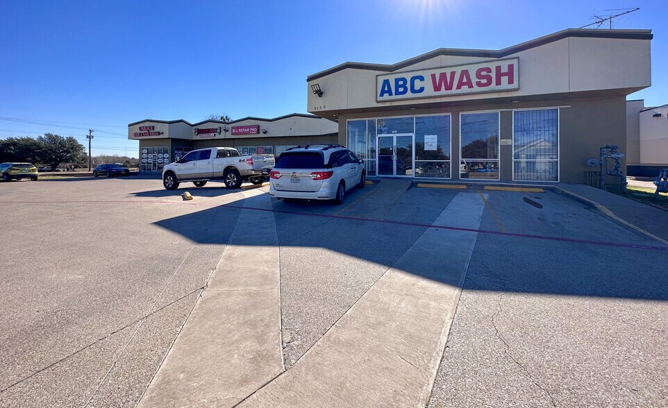 Primary Photo Of 2150 E Pioneer Pky, Arlington Unknown For Lease