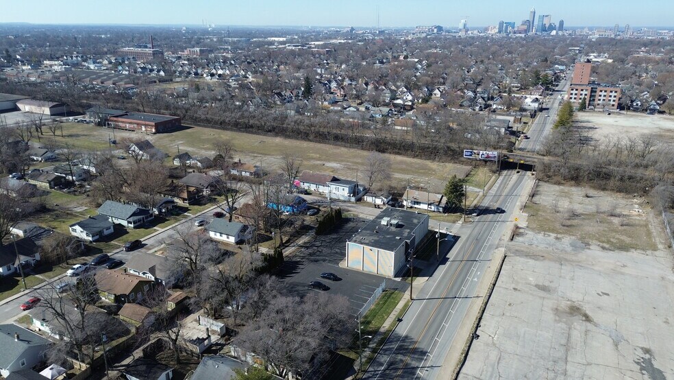 More Photos Of 3535 E Michigan St, Indianapolis Office For Sale