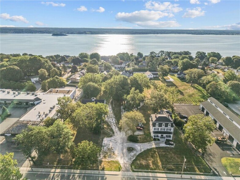 More Photos Of 2967 East Main Rd Rd, Portsmouth Flex For Sale