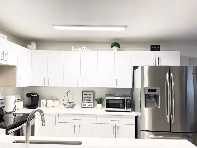 More Photos Of 2638 Lake Dr, Riviera Beach Apartments For Sale