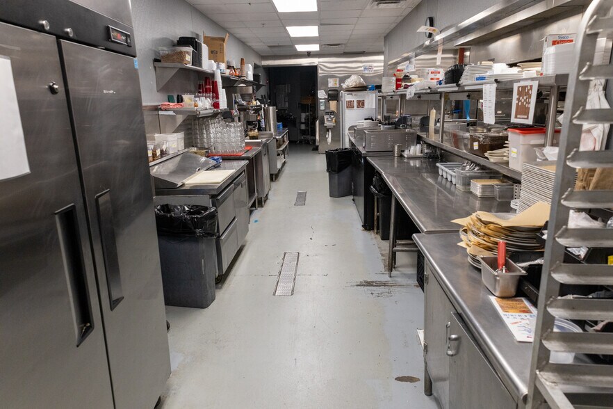 More Photos Of 123 Dj Everett Dr, Cadiz Restaurant For Sale