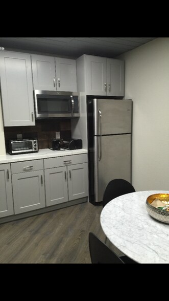 More Photos Of 30052-30062 Aventura, Rancho Santa Margarita Light Manufacturing For Lease