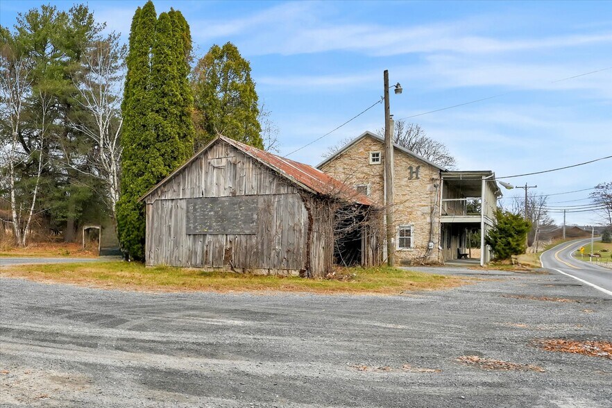 More Photos Of 349 Huffs Church Rd, Mertztown Restaurant For Sale
