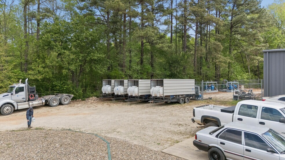 More Photos Of 1510 TX-135, Kilgore Warehouse For Sale