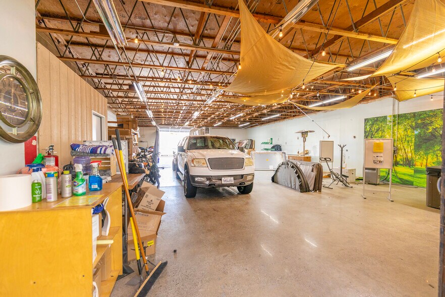 More Photos Of 6531 Folsom Blvd, Sacramento Storefront For Lease