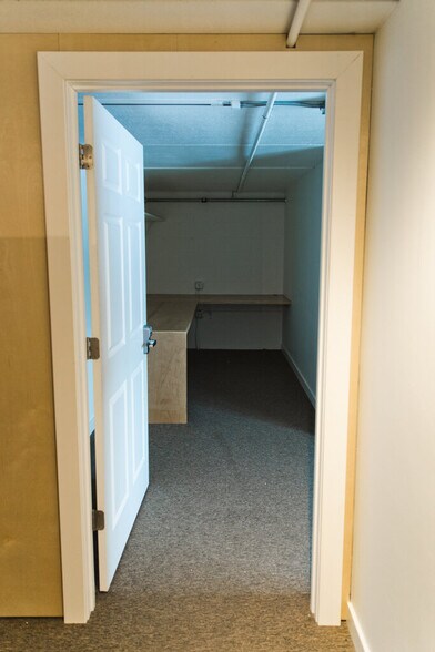 More Photos Of 203 Cooper Ave N, Saint Cloud Flex For Lease