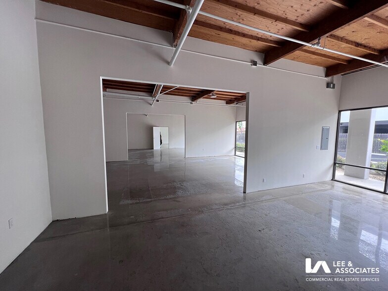 More Photos Of 4274 Cerritos Ave, Los Alamitos Light Distribution For Lease